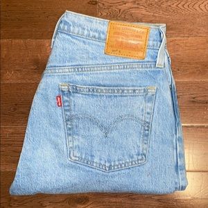 Light Wash Slim Fit 501